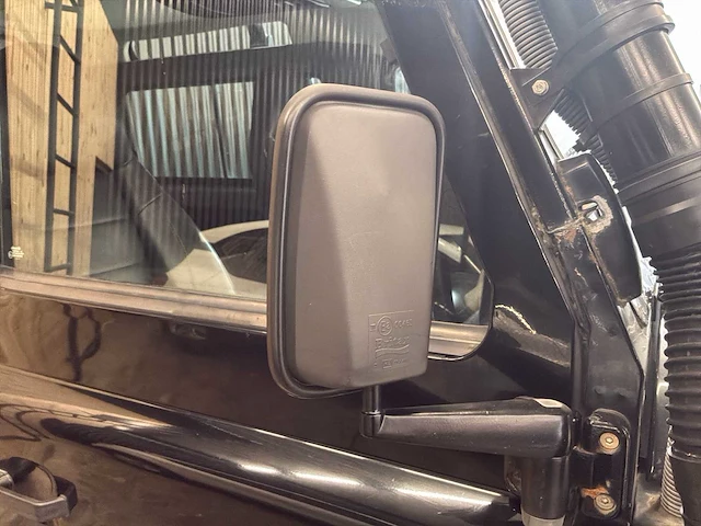 Land rover defender auto - 2,5 td5 4x4 – 122 pk – 2005 – 200,689 km – commercieel - afbeelding 35 van  59