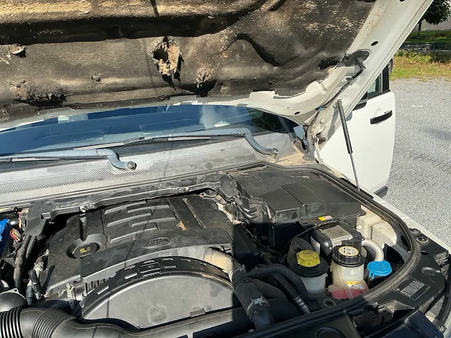 Land-rover discoverey 3.0 tdv6 bedrijfswagen - afbeelding 24 van  51