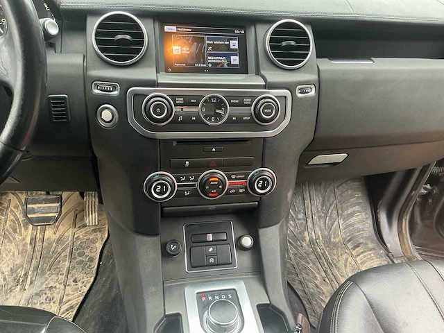 Land rover discovery 4 3.0 tdv6 bedrijfswagen - afbeelding 16 van  36