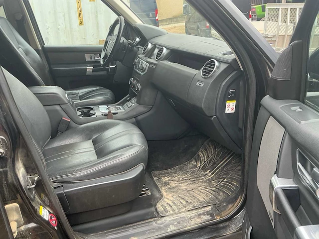 Land rover discovery 4 3.0 tdv6 bedrijfswagen - afbeelding 26 van  36