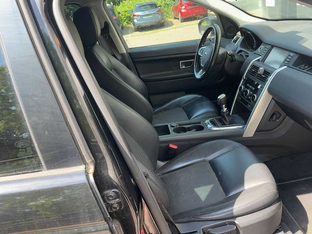 Land rover discovery sport personenauto - afbeelding 6 van  24