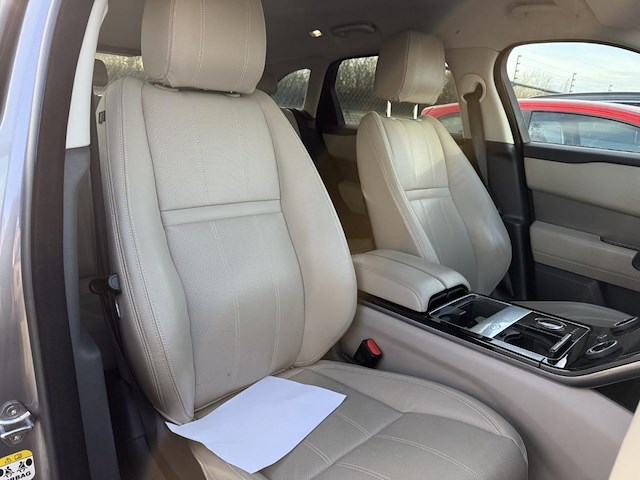 Land rover range rover velar at, 2019 - afbeelding 18 van  31