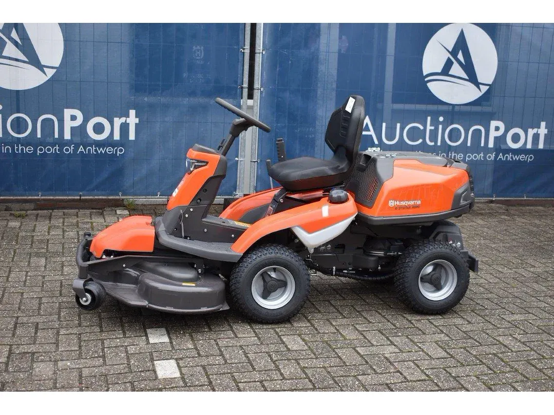 Landbouw - tractoren - minitractoren - aanbouwdelen