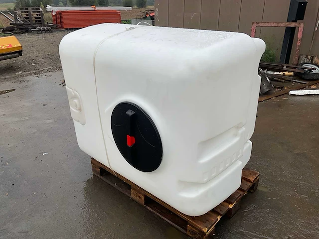 Landbouwspuittank – 1.000 l landbouwdiversen - afbeelding 1 van  6
