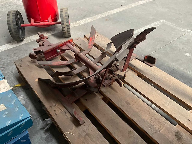 Landbouwwerktuig - afbeelding 2 van  2