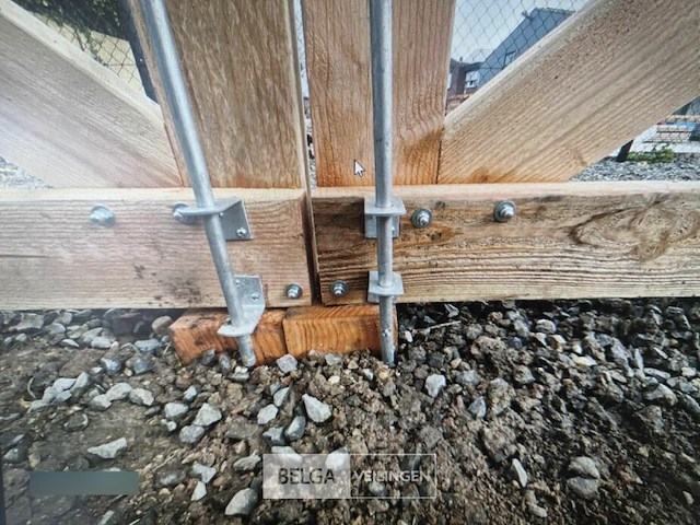 Landhekwerk poort 500cm breed 100/135 cm hoog - afbeelding 5 van  5