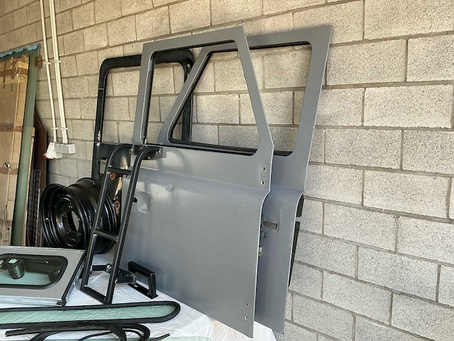 Landrover defender 90 carrosserie - afbeelding 7 van  10