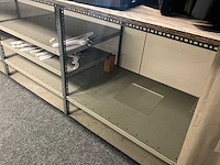 Lange legbordstelling met houten bovenblad als toog - afbeelding 18 van  18