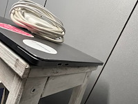 Laptop apple macbook pro model a1990 met lader (beveiligd met wachtwoord) (2) - afbeelding 8 van  8