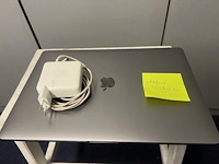 Laptop apple macbook pro model a1990 met lader (scherm defect en beveiligd met wachtwoord) (1) - afbeelding 3 van  3