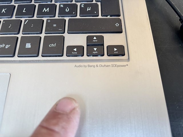 Laptop asus - afbeelding 4 van  5