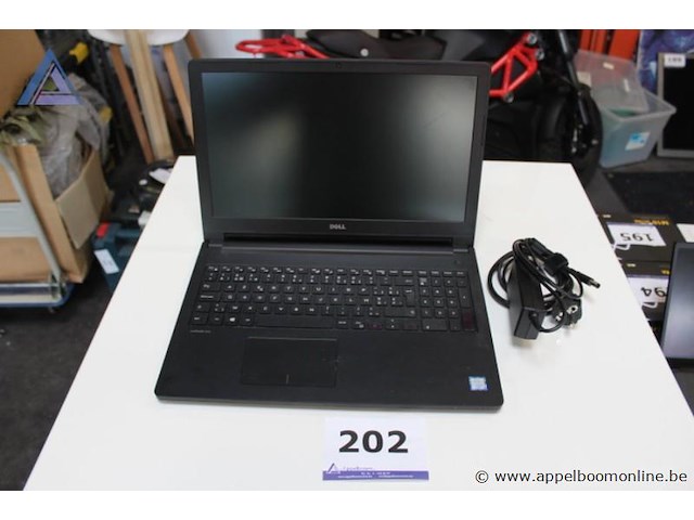 Laptop, dell, met adapter, werking niet gekend, paswoord niet gekend - afbeelding 1 van  1