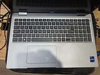 Laptop dell met lader - afbeelding 2 van  6