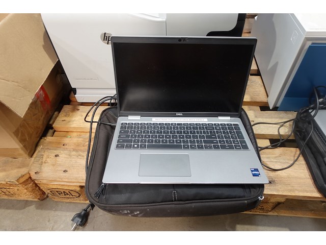 Laptop dell met lader - afbeelding 2 van  6