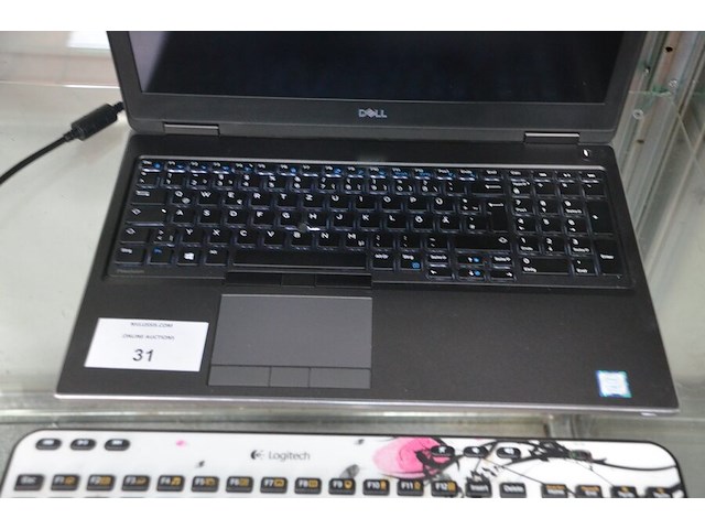 Laptop dell precision 7540 met lader intel core i7 9th gen , toetsenbord logitech (3,13) - afbeelding 2 van  9