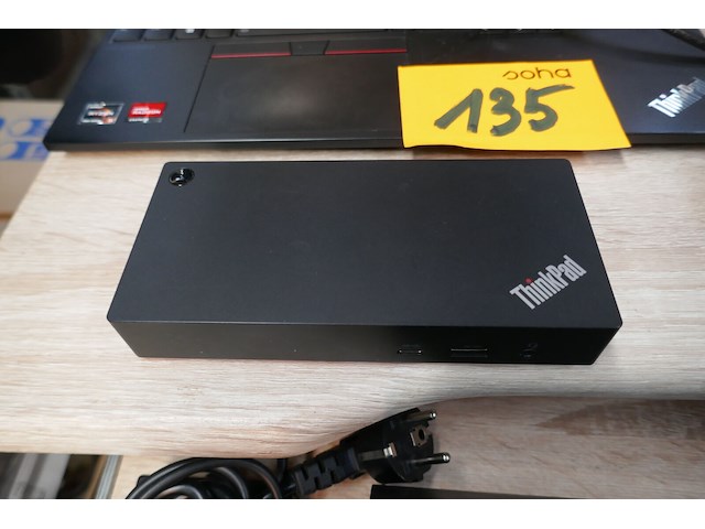 Laptop en docking station thinkpad - afbeelding 4 van  5