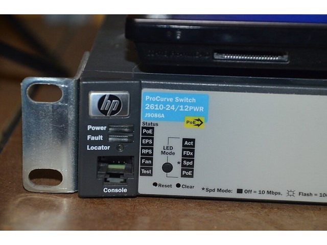 Laptop hp 4720s probook met tas, pro curve switch hp 2610-24/12pwr - afbeelding 2 van  11