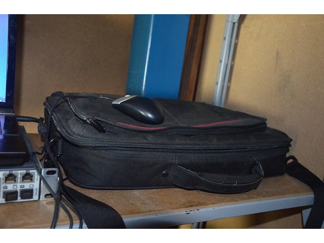 Laptop hp 4720s probook met tas, pro curve switch hp 2610-24/12pwr - afbeelding 4 van  11