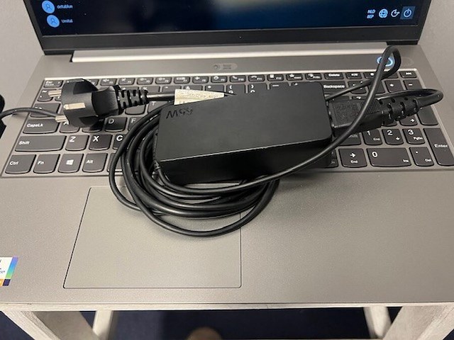 Laptop lenovo thinkbook 15g2itl met lader (3) - afbeelding 2 van  7