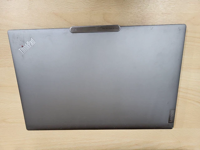 Laptop lenovo thinkpad z16 - afbeelding 1 van  6