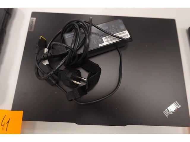 Laptop lenovo - afbeelding 1 van  3