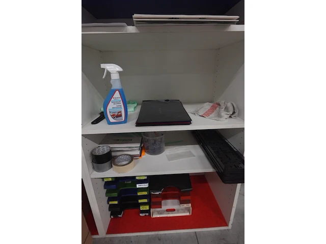 Laptop samen met 2x kast & inhoud - afbeelding 5 van  6