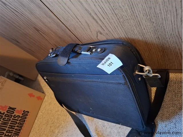 Laptop - afbeelding 4 van  4