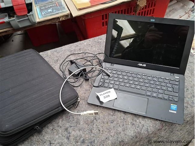 Laptop - afbeelding 1 van  2