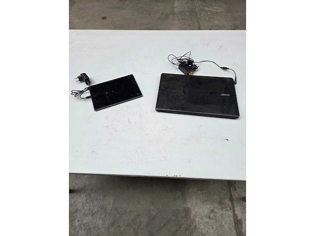 Laptop - afbeelding 1 van  6