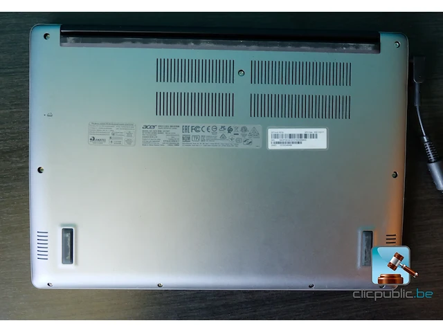 Laptopcomputer - afbeelding 8 van  9