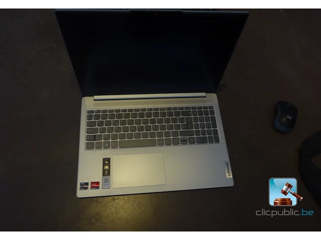 Laptopcomputer - afbeelding 1 van  3