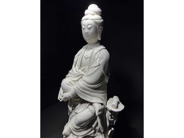 Large dehua blanc de china figure - afbeelding 45 van  51
