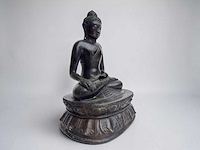 Large seated buddha - afbeelding 1 van  33