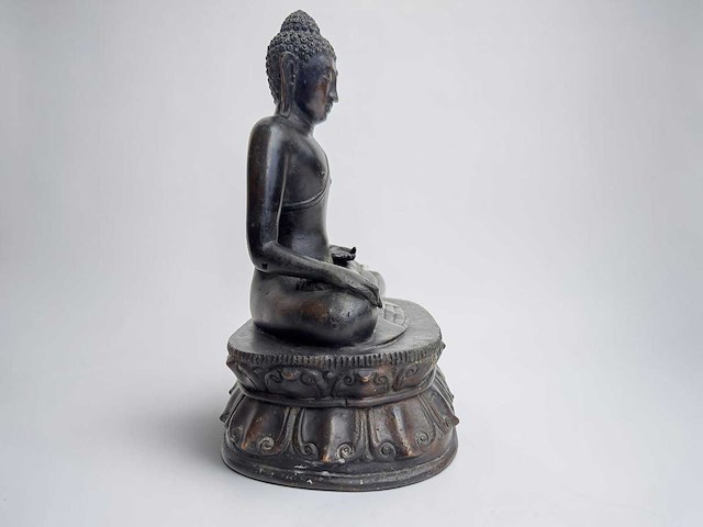 Large seated buddha - afbeelding 17 van  33
