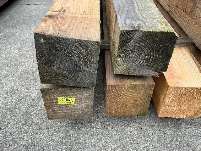 Lariks balk 13x13 cm (11x) - afbeelding 1 van  1