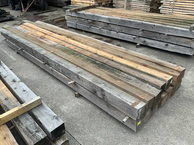 Lariks balk 13x13 cm (14x) - afbeelding 1 van  5