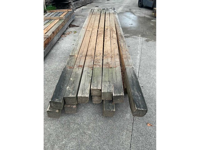 Lariks balk 13x13 cm (14x) - afbeelding 1 van  1