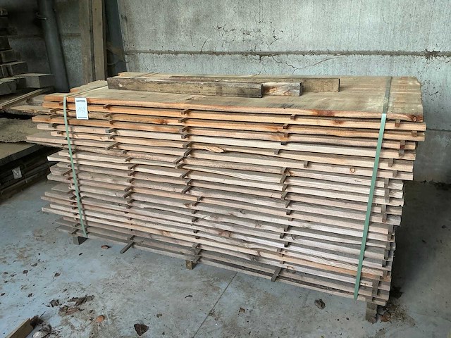 Lariks planken 27 mm 0,935 m3 - afbeelding 1 van  5