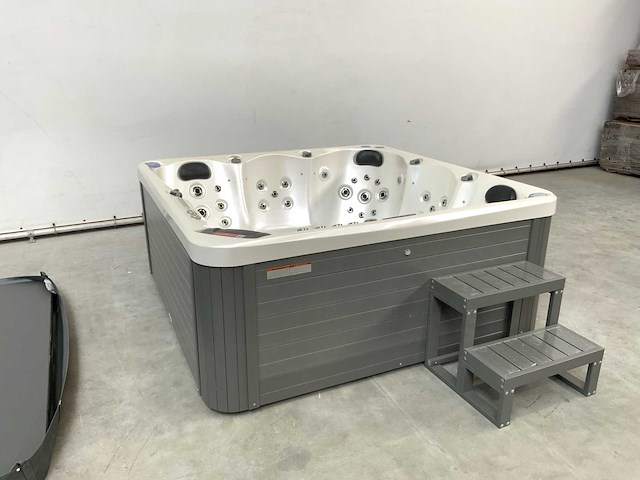 Las vegas - jacuzzi 5 personen 230v - afbeelding 1 van  17