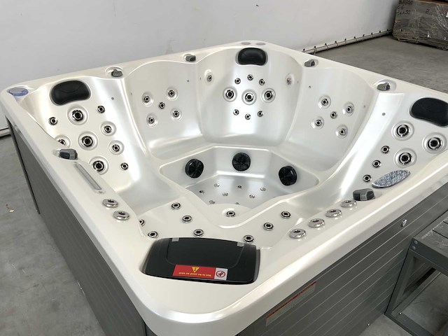 Las vegas - jacuzzi 5 personen 230v - afbeelding 3 van  10
