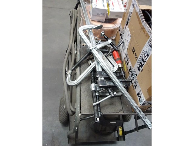 Lasapparaat esab + draagbaar puntlasmachine gys - afbeelding 9 van  18