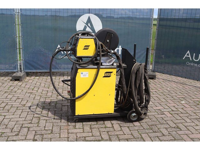 Lasapparaat esab mig 4000iw elektrisch - afbeelding 1 van  1