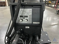 Lasapparaat ewm taurus 355 synergic s hp mm tkm, serienummer 0000574603, op verrijdbare kar met kabels, lastoorts, massaklem en diverse kleine onderdelen. - afbeelding 1 van  3