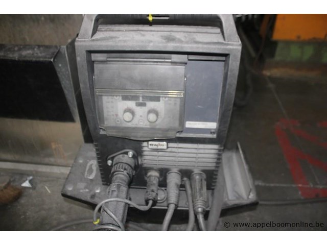 Lasapparaat ewm taurus 355 synergic s hp mm tkm, serienummer 0000617891, lasbekabeling, gasflessen, verrijdbare kar, werking niet gekend - afbeelding 3 van  4