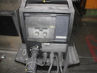 Lasapparaat ewm taurus 355 synergic s hp mm tkm, serienummer 0000617891, lasbekabeling, gasflessen, verrijdbare kar, werking niet gekend - afbeelding 3 van  4