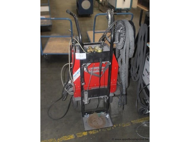 Lasapparaat fronius magic wave 2000, serienummer 11140370, trolley, gaskraan, kabels, lastoorts, werking niet gekend - afbeelding 1 van  3