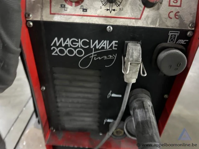 Lasapparaat fronius magicwave 2000 fuzzy, inclusief gasfles, drukregelaar, slangen en toortsen. - afbeelding 4 van  4