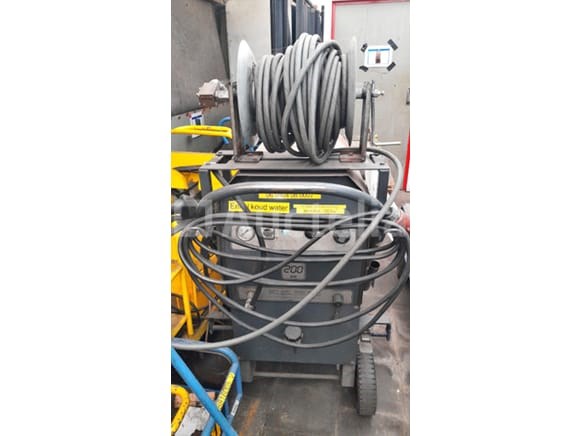 Lasapparatuur, gelijkrichter, mobiele gelijkrichter, polyethyleen-retentiebak, branddeur, hogedrukreiniger, kleding-/textielcontainer, motorpomp