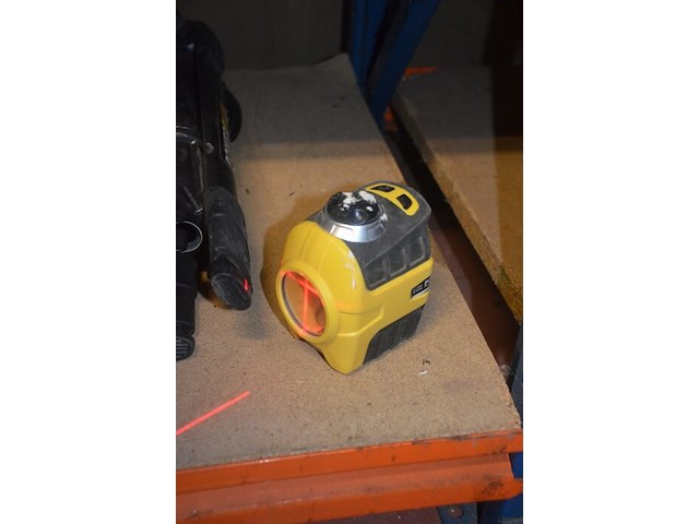 Laser laserliner met statief , laser geel (3,9) - afbeelding 5 van  7