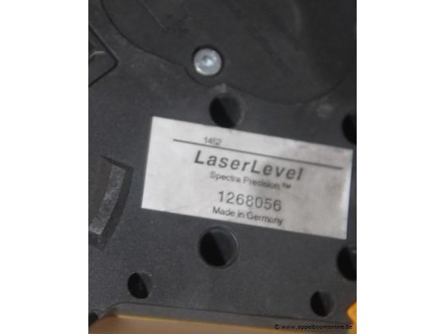 Laser level spectra precision laserlevel, serienummer 1268056, werking niet gekend - afbeelding 3 van  3